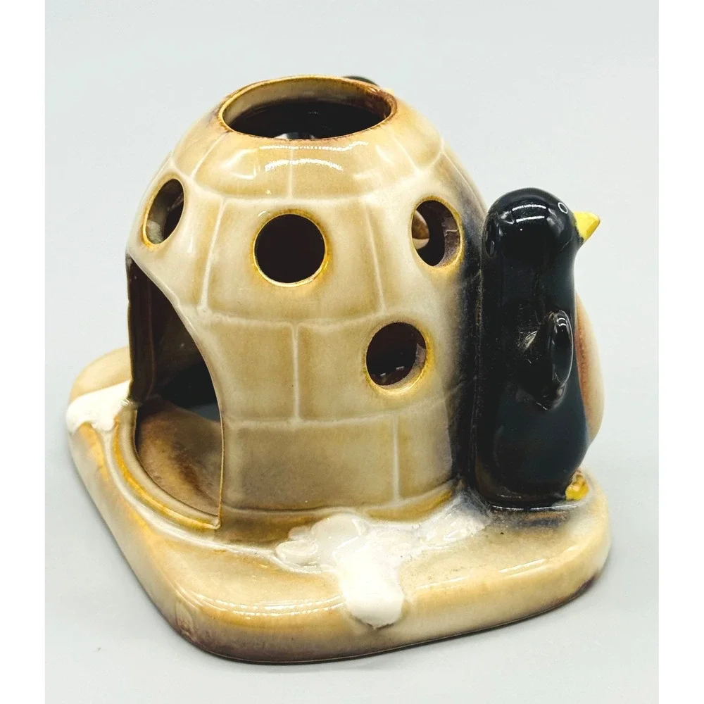 Yankee Candle Igloo Penguins Tealight Holder Tan Ceramic Ronnie Walter 1107757